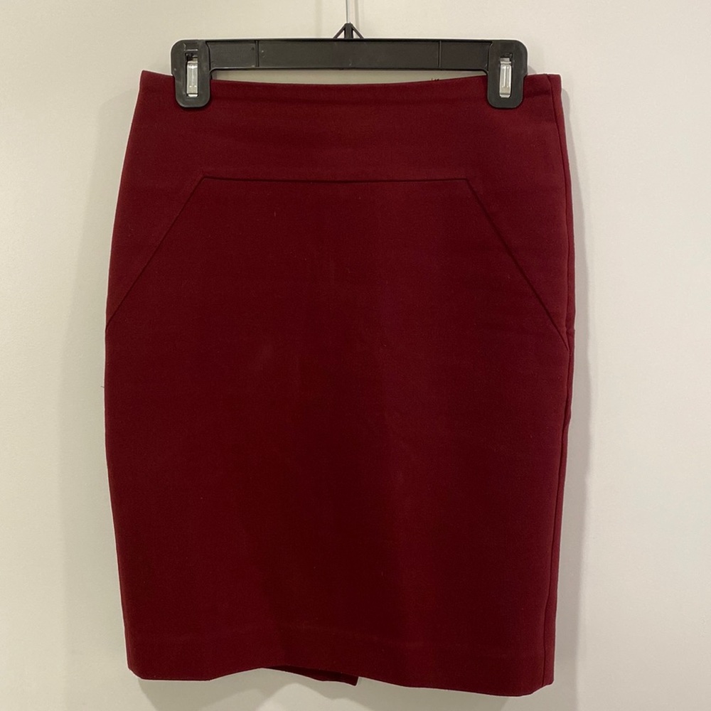 Ann Taylor wine pencil skirt. Petite Size 2P.